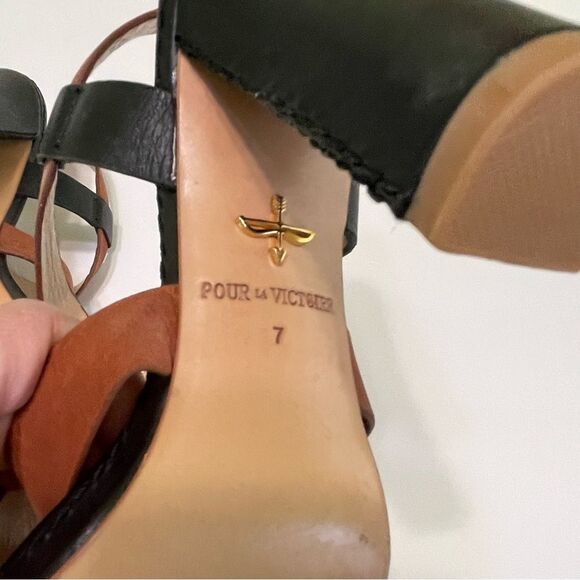 Pour La Victoire Vy Two Tone Crisscross Straps Open Toe Shoes - Picture 6 of 12